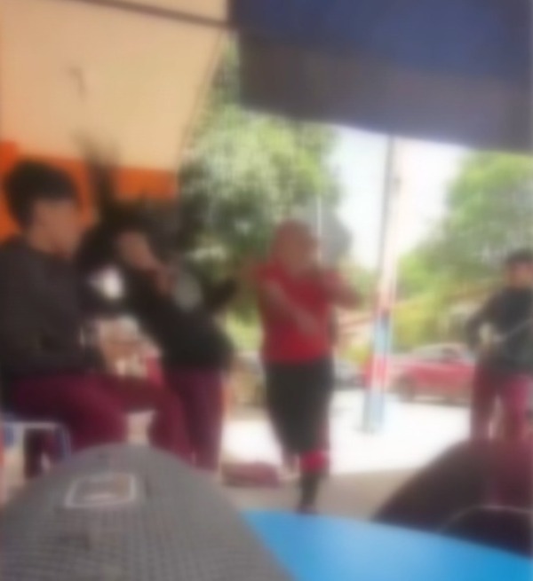 Alumna fue brutalmente agredida por la madre de su compañero, denuncia | Unicanal