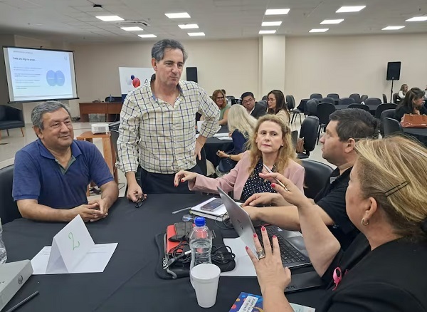 MEC lanza nuevo plan con consultoría de pastor evangélico por G. 530 millones