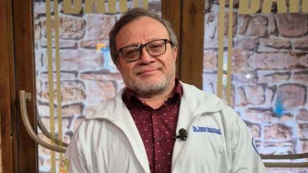 Echan a médico que criticó al Gobierno de Peña