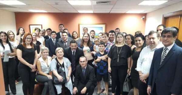 Diario HOY | Actuarios judiciales exigen que se cumpla ley que ordena reajuste salarial