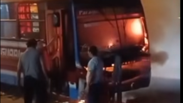 Hacen rifa para ayudar al chofer del micro Paraguarí que se incendió