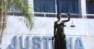 Diario HOY | Judiciales irán a huelga por reajuste salarial: “El que no llora, no mama”