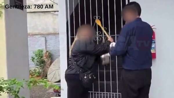 “Sos un depravado”: madre encara al docente denunciado por abuso sexual en Lambaré - Policiales - ABC Color