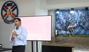 Charla médica sobre evaluaciones y patologías de crecimiento en etapas formativas