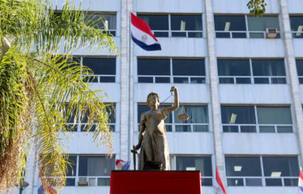 Juez le dijo "no" a niña trans que denunció discriminación