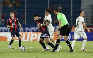 Versus / En Guaraní están preocupados por el arbitraje: "Hay favoritismo hacia Cerro"