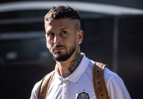 Popular / "Leprosos" le pusieron jabón por el pie al exdelantero del Olimpia