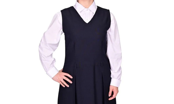 Justicia rechaza pedido de estudiante trans para usar jumper en el colegio - OviedoPress