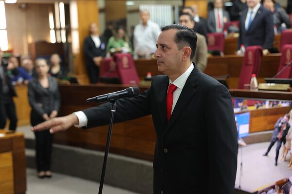 El senador Noria desmiente ruptura con Honor Colorado y reafirma su permanencia en la bancada