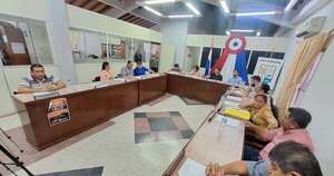 La Nación / Villeta: intendente estaría exigiendo coimas para evitar cierre de industrias, denuncia edil