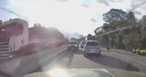 La Nación / Conductor que ingresó de contramano sobre ruta PY02 se expone a grave sanción