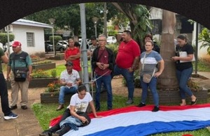 Exfuncionarios de la Municipalidad de CDE reclaman pago de indemnizaciones - ADN Digital