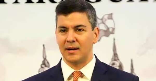 La Nación / Peña se reunió con el Equipo Económico   y analizó el acercamiento a OCDE