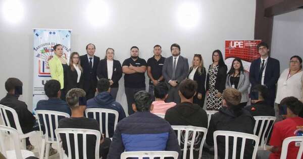 La Nación / Adolescentes en conflicto con la ley participaron en un taller de barbería