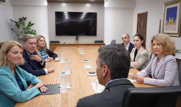 Eurodiputados hacen lobby por acuerdo comercial - Política - ABC Color