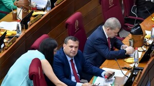 Hay desacuerdos en cartismo sobre ley de protección y hoy se posterga