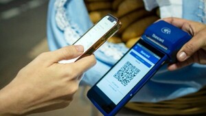 Consumo con tarjetas crece 36% impulsado por el QR