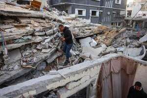 Más de 90 palestinos muertos, incluidos 24 niños, por los bombardeos israelíes en Gaza - Mundo - ABC Color