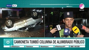 Camioneta tumbó columna de alumbrado público en Ñemby
