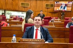 Diputado cartista admite que llegó al cargo gracias a "gestiones y favores"