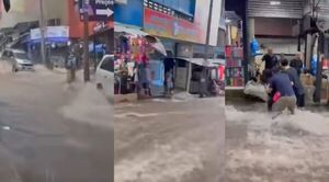 Popular / ¡Socorro! Raudales casi arrastran a turistas y comerciantes 