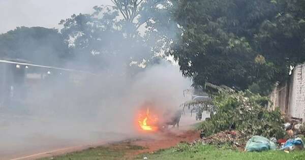 Diario HOY | Automóvil ardió en llamas en Itá y apuntan a cortocircuito como responsable