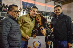 Peña entrega 235 viviendas en Central y confirma inicio del nuevo Hospital Nacional en Itauguá - ADN Digital