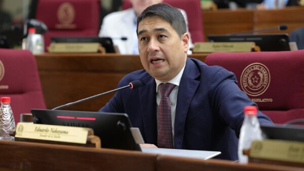 Senador Nakayama apoya a Soledad Núñez de cara a la intendencia de Asunción