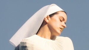 Canto en alemán, voz lírica y otras referencias en Berghain, la antesala del nuevo albúm de Rosalía