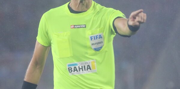 Versus / ¡El principal candidato a dirigir Cerro-Guaraní en Barrio Obrero!