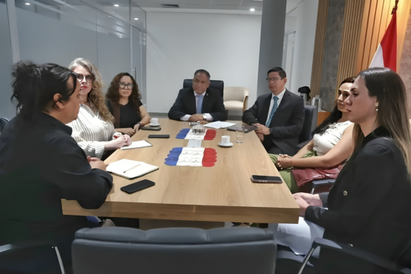 Defensa Pública y sociedad civil fortalecen acciones en favor de la comunidad trans - PDS RADIO Y TV