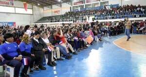 La Nación / Gobierno entrega 235 subsidios habitacionales para familias de Central