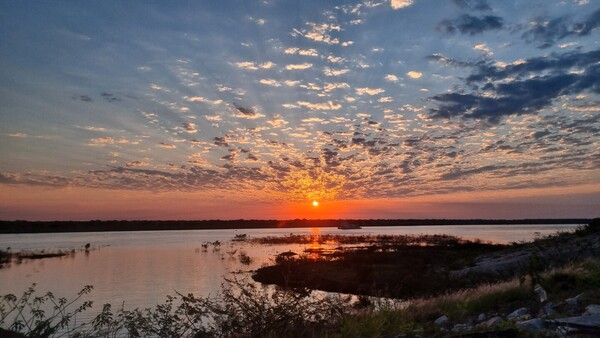 Río Paraguay: Baja crítica obligaría a reducir cargas al 50% de la capacidad de embarcaciones, advierten