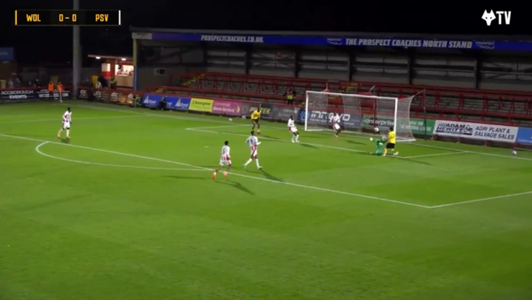 Enso González marca un golazo