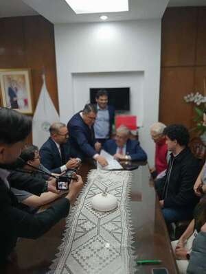 Anestesiólogos de IPS revocan renuncias tras promesa de reducción horaria  - Nacionales - ABC Color