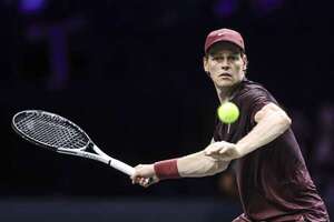 Sinner gana en dos sets y Zverev sufre para pasar - Tenis - ABC Color