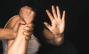 Dos hombres reciben penas de 12 y 13 años de cárcel por abuso sexual