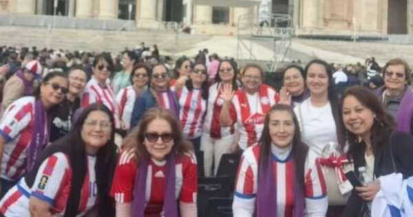 La Nación / El papa León XIV saludó a peregrinos paraguayos en Roma