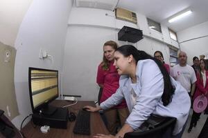 Hagamos de la prevención una tradición: instan a mujeres a hacerse la mamografía