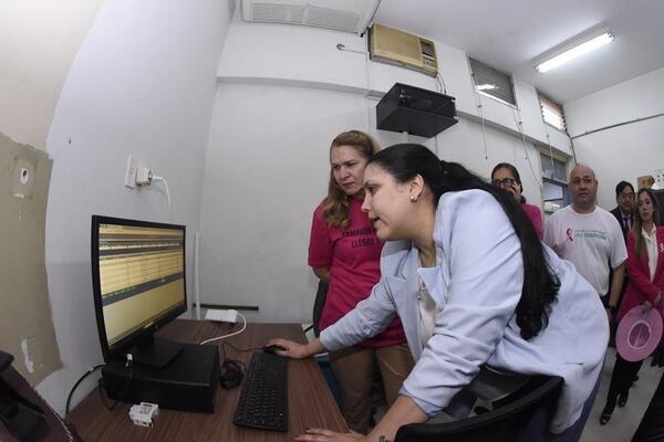 Hagamos de la prevención una tradición: instan a mujeres a hacerse la mamografía