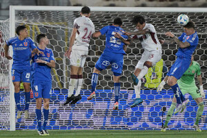 Versus / Universidad de Chile y Lanús definen al segundo finalista de Asunción 2025