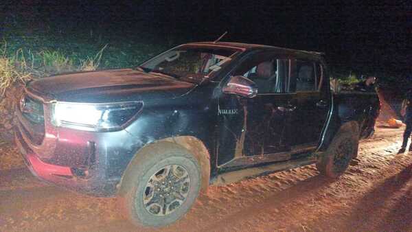 Hallan explosivo de uso militar en camioneta abandonada tras megaasalto a banco en Katueté