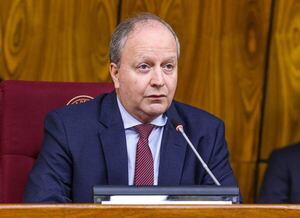 AUDIO: Deuda de Salud con farmacéuticas: el MEF habla de “privilegiados” que recibían más pagos - La Primera Mañana - ABC Color