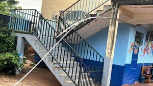 Adictos hurtan cables de una escuela en Luque •