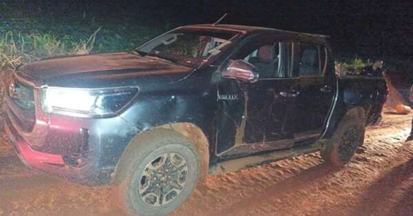 Diario HOY | Asaltantes abandonaron camioneta con el motor en marcha