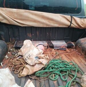 Detectan explosivo en camioneta abandonada tras robo agravado en Katueté