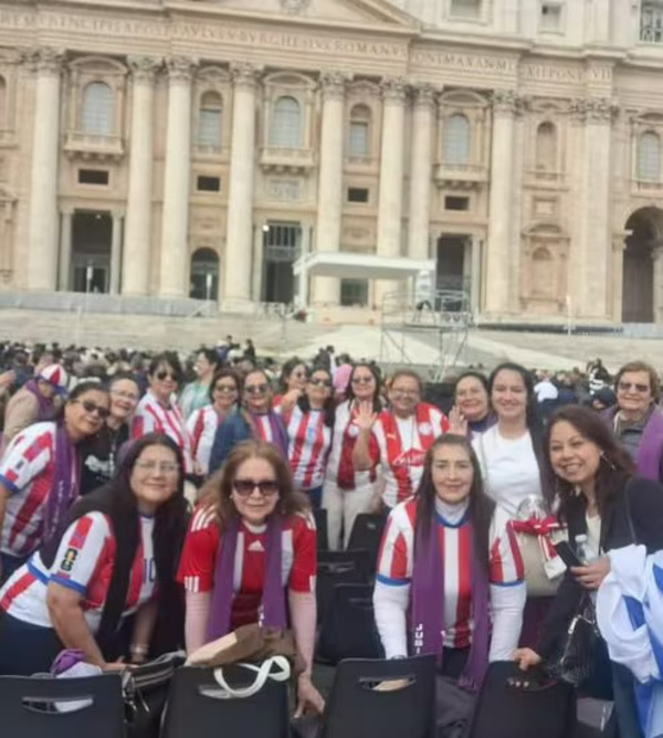 Popular / ¡El papa León XIV saludó a paraguayos en Roma!