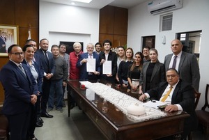 Popular / Autoridades del IPS logró acuerdo y levantan huelga de anestesiólogos del IPS INGAVI.