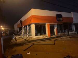 ¿No vieron venir el ataque al banco? Ministro promete revisión en inteligencia militar  - Policiales - ABC Color