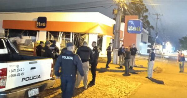 La Nación / Katueté: asaltantes llevaron unos USD 910 mil de la sede bancaria